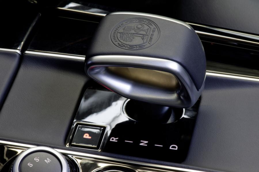 Mercedes-Benz E63 AMG 2011 года  (фото 3 из 12)